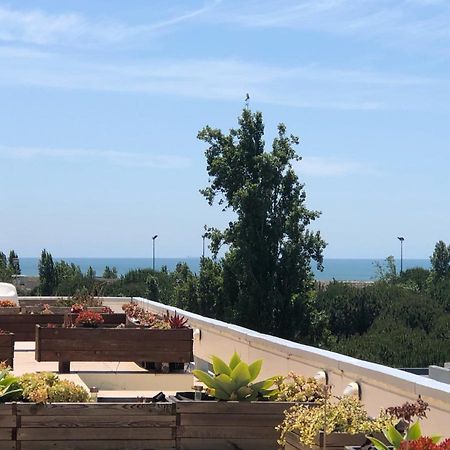 Beautiful Penthouse Apartment With Terrace - 4 Minute Walk To The Beach Tróia Exterior foto