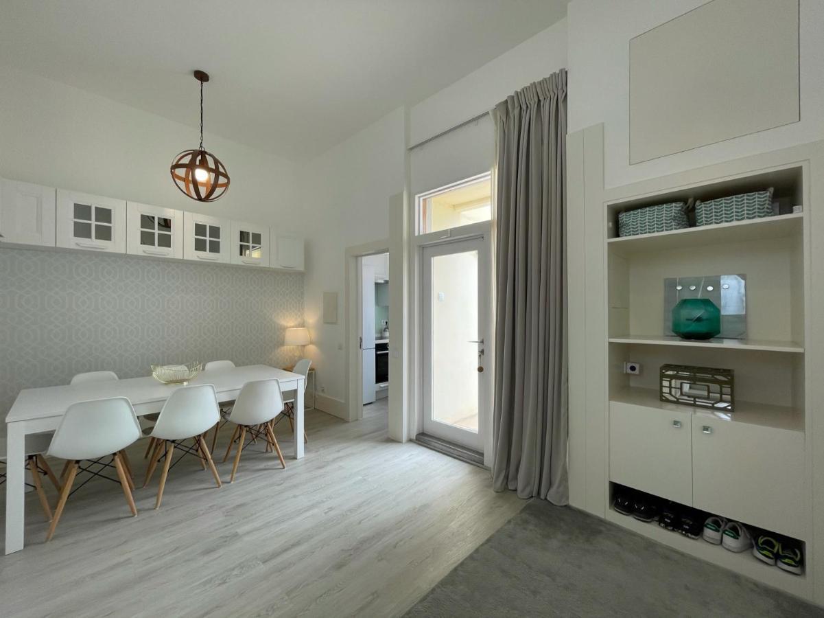 Beautiful Penthouse Apartment With Terrace - 4 Minute Walk To The Beach Tróia Exterior foto